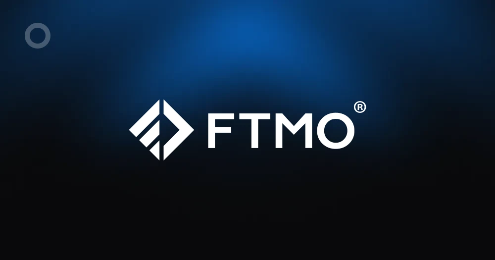 FTMO Logo auf dunklem Hintergrund